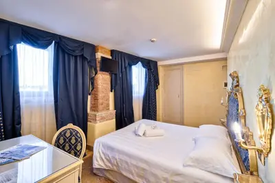 Letto o letti in una camera di Hotel Vecellio Venice on the Lagoon