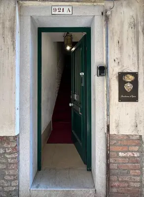 Facciata o entrata di Ca' Della Loggia