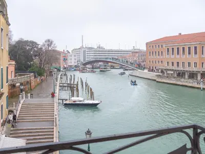 Vista sul fiume nelle vicinanze dell'appartamento