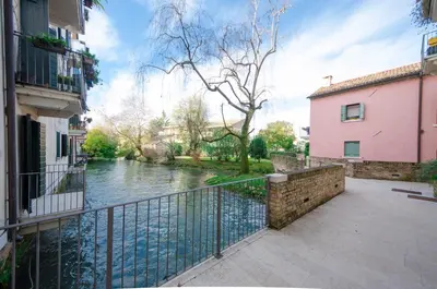Vista sul fiume nelle vicinanze dell'appartamento