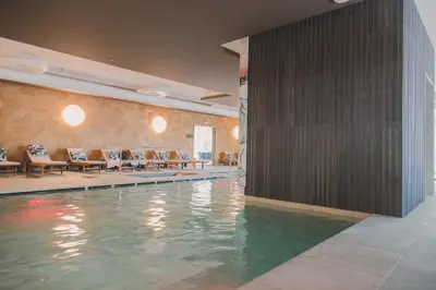 Piscina di The Green Park Hotel WellnessSpa & Restaurant o nelle vicinanze