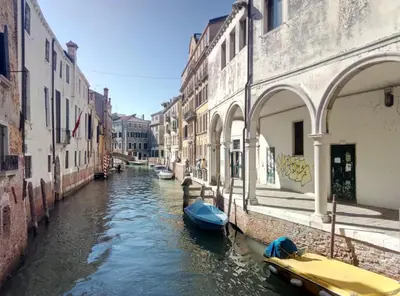 Vista sul fiume nelle vicinanze dell'appartamento