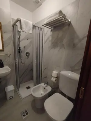 Bagno di Alloggi SS Giovanni e Paolo