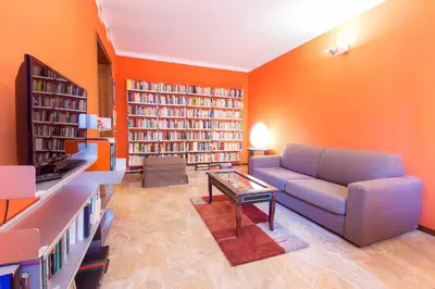 Biblioteca nell'appartamento