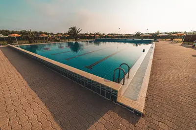 Piscina di Residence Nova Marina o nelle vicinanze
