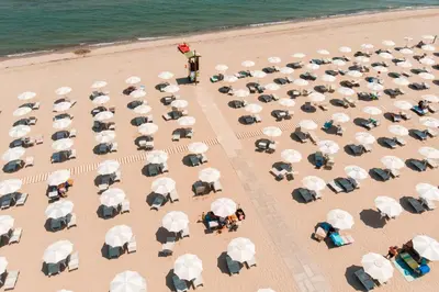 Spiaggia vicina o nei dintorni del villaggio turistico