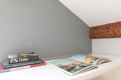 Biblioteca nell'appartamento
