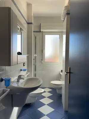 Bagno di App4rent - VILLA MIMOSA - 3 Family apartments - parking, wifi, near the beach
