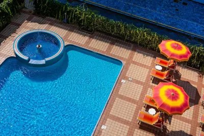 Piscina di Hotel Jalisco o nelle vicinanze