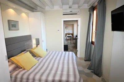Letto o letti in una camera di New central and spacious