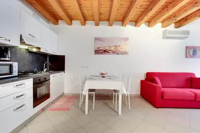Cucina o angolo cottura di Little canal 8