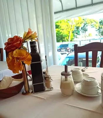 Set per la preparazione di tè e caffè presso Hotel Galles