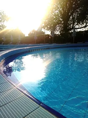 Piscina di Hotel Galles o nelle vicinanze