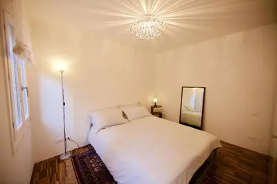 Letto o letti in una camera di piccola corte