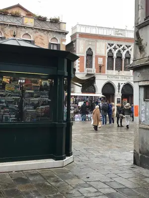 Ospiti di piccola corte