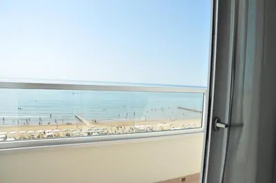 Vista generica sul mare o vista sul mare dall'interno dell'hotel