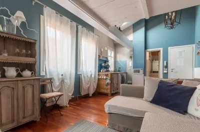 Area soggiorno di Ca' Falier Blue - 10 min from train and bus station