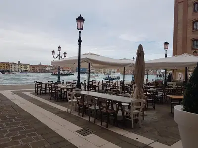 Vista sul fiume nelle vicinanze dell'appartamento