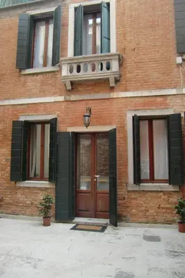 Facciata o entrata di Ca' del Cortile