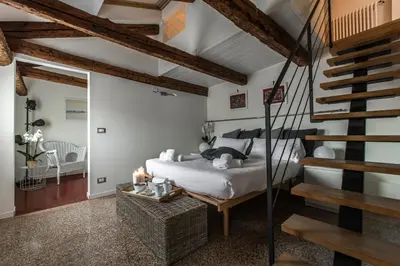 Letto o letti in una camera di Design District Apartment R&R