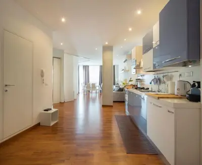 Cucina o angolo cottura di Modern sunny apartment in residental area