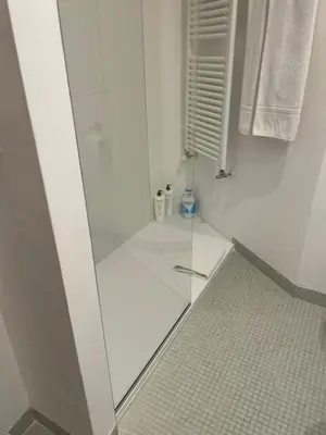 Bagno di Modern sunny apartment in residental area