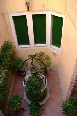 Giardino di San Barnaba Artist's district house