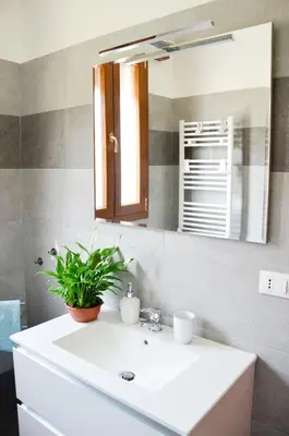 Bagno di Appartamento Ciclamino