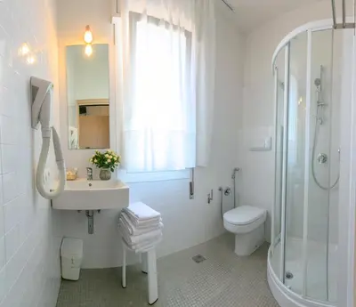 Bagno di Hotel Colonna