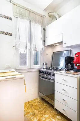 Cucina o angolo cottura di Veneziacentopercento Alle Ancore Apartment