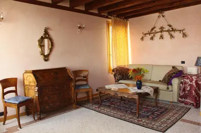 Area soggiorno di San Simeon Apartments