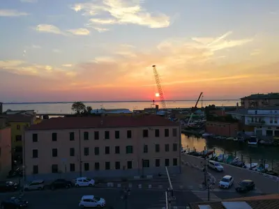Alba o tramonto visti dall'interno dell'appartamento o dai dintorni