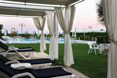Piscina di Hotel Beny o nelle vicinanze