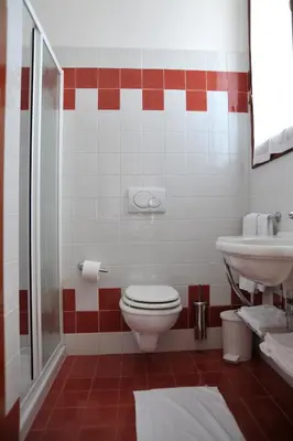 Bagno di Hotel Reno