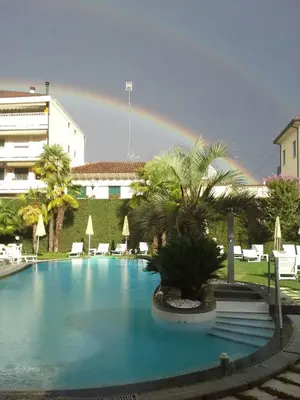 Piscina di Hotel Terme Salus o nelle vicinanze