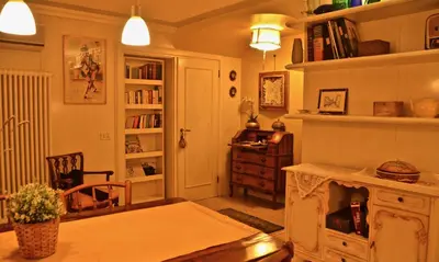 Biblioteca nell'appartamento