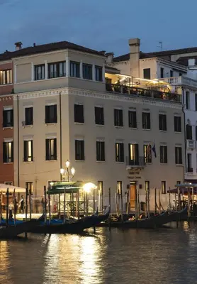 Vista sul fiume nelle vicinanze dell'hotel