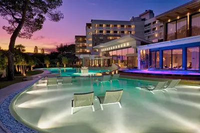 Piscina di Esplanade Tergesteo - Luxury Retreat o nelle vicinanze