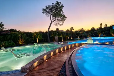 Piscina di Esplanade Tergesteo - Luxury Retreat o nelle vicinanze
