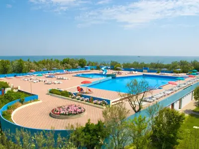 Piscina di Holiday Home Happy Plus by Interhome o nelle vicinanze