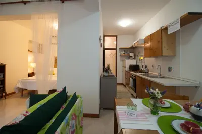 Cucina o angolo cottura di Guest Host - Lovely Apartment Near Venice