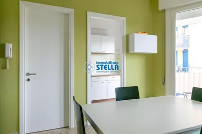 Cucina o angolo cottura di Condominio Commerciale
