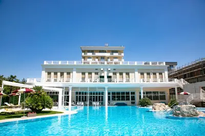 Piscina di Hotel Terme All'Alba o nelle vicinanze