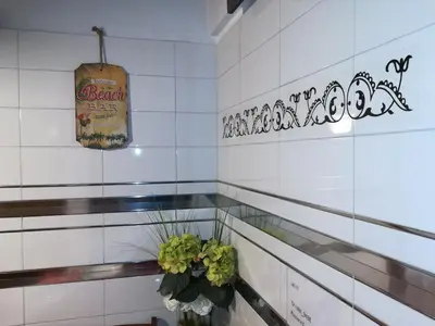 Certificato, attestato, insegna o altro documento esposto da San leonardo
