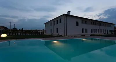 Piscina di Villa Solaris Hotel & Residence o nelle vicinanze
