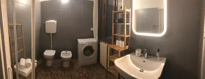 Bagno di APPARTAMENTO Ruga Giuffa