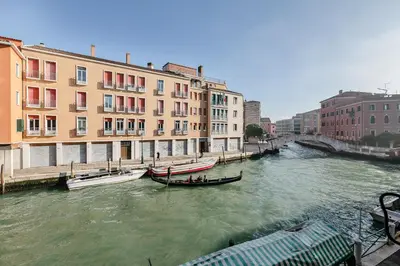 Vista sul fiume nelle vicinanze dell'appartamento