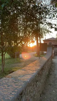 Alba o tramonto visti dall'interno del bed & breakfast o dai dintorni