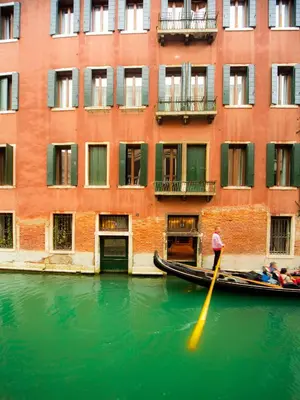 Vista sul fiume nelle vicinanze dell'aparthotel