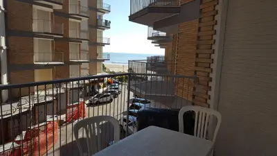 Balcone o terrazza di RESIDENCE CENTRO COMMERCIALE - WALTERIGATO Apartments SOLO PER FAMIGLIE